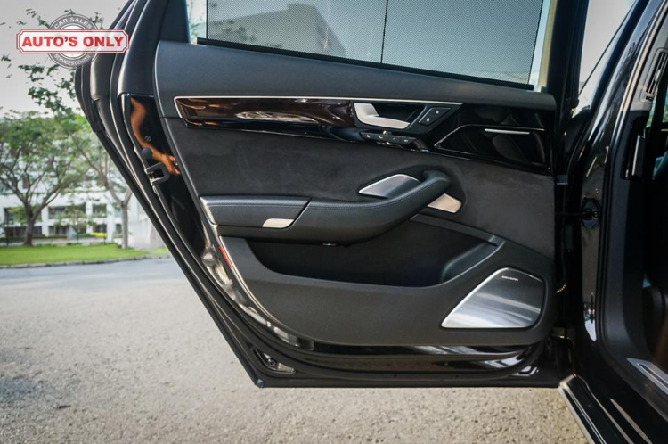 Với số tiền 2,4 tỷ đồng, các bác sẽ chọn Audi A8L 2012 hay đập hộp E250 2018? Với số tiền 2,4 tỷ đồng, các bác sẽ chọn Audi A8L 2012 hay đập hộp E250 2018?