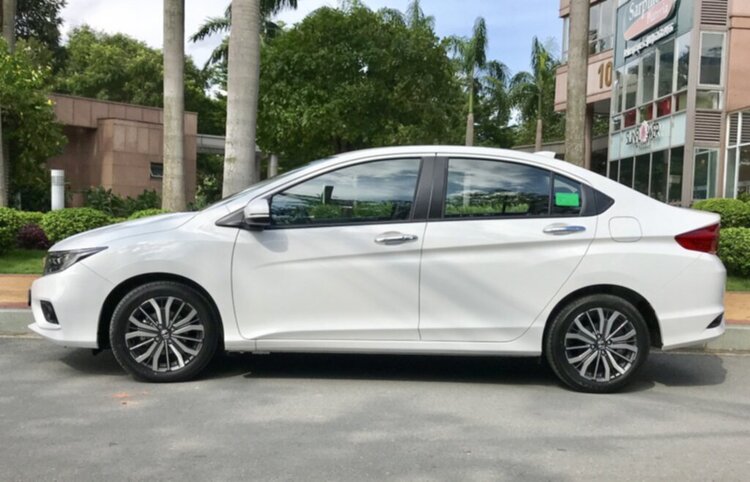 Thuê xe 4 chỗ tự lái 12-15 ngày