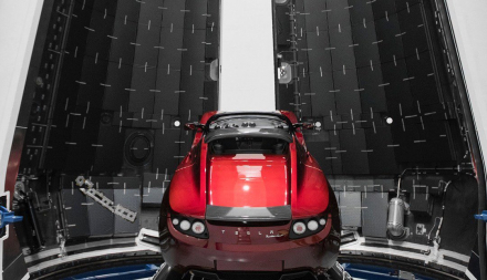 H-Falcon-Heavy-Tesla-Roadster.jpg