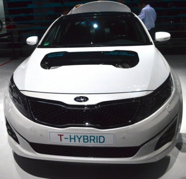 Kia Optima T-Hybrid concept, xe công nghệ xanh giá phải chăng