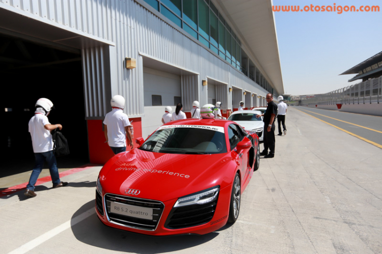 Trải nghiệm siêu xe R8 cùng Audi Việt Nam tại Dubai, UAE