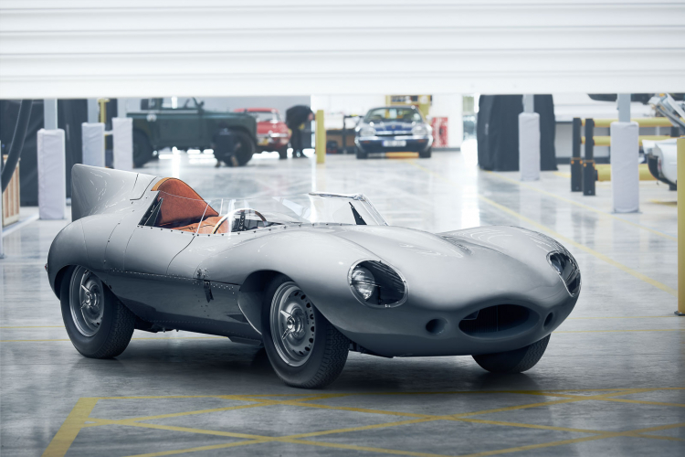 Sự trở lại của huyền thoại Jaguar D-Type