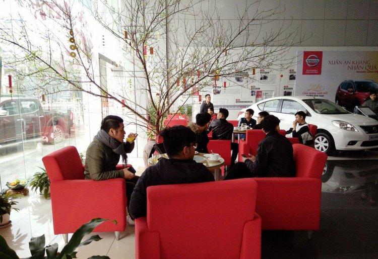 Rộn ràng sắc xuân tại hệ thống showroom Nissan Việt Nam Rộn ràng sắc xuân tại hệ thống showroom Nissan Việt Nam