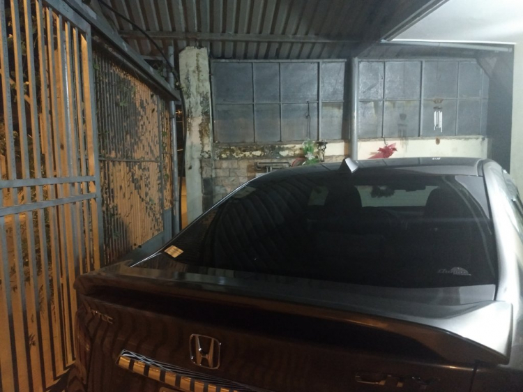 Cổng này vào được xe nào Cổng này vào được xe nào