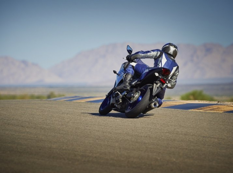 Chi tiết mô tô Yamaha YZF-R3 2015
