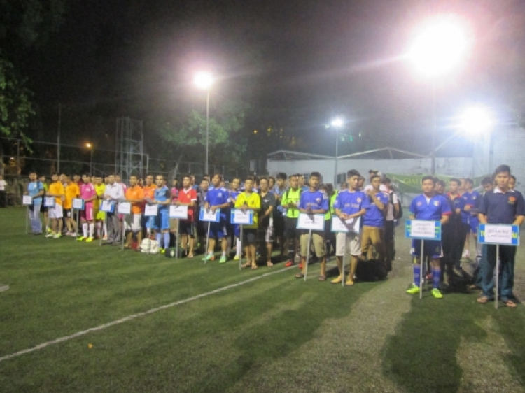 Đội bóng OS tham gia giải BĐ truyền thống Thanh niên Nhú Nhuận