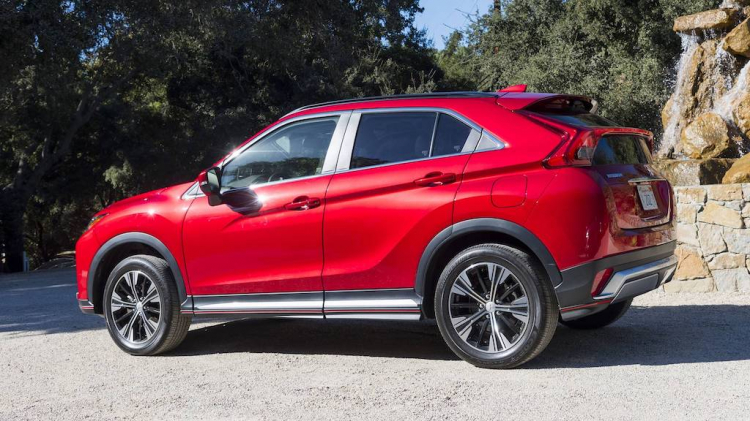 Mitsubishi Eclipse Cross có giá từ 24.625 USD (khoảng 557 triệu) tại Mỹ