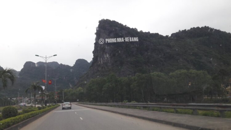 hành trình 8 ngày tết .