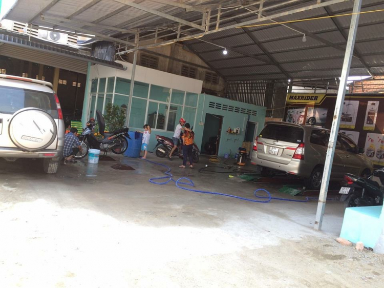 Chổ gởi xe ô tô tại bến tàu Rạch Giá. Chổ gởi xe ô tô tại bến tàu Rạch Giá.