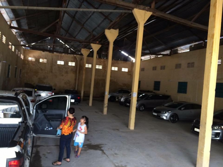 Chổ gởi xe ô tô tại bến tàu Rạch Giá. Chổ gởi xe ô tô tại bến tàu Rạch Giá.