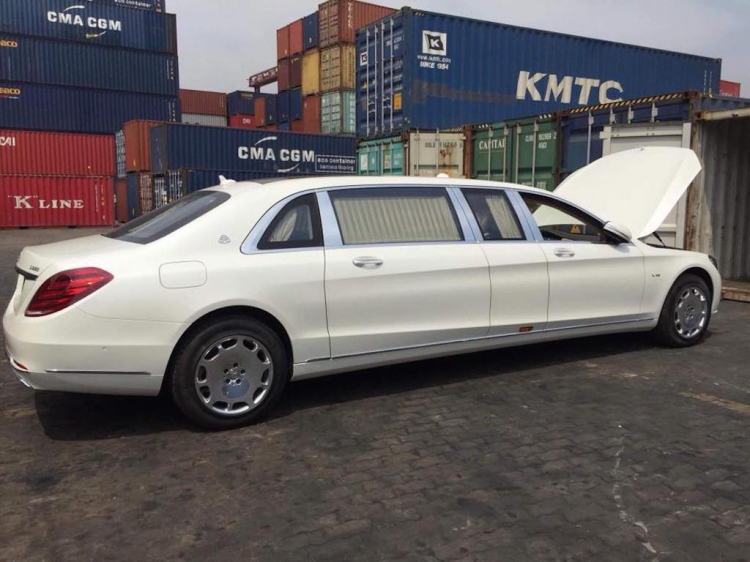 Siêu sang Mercedes-MayBach S600 Pullman về đến Việt Nam