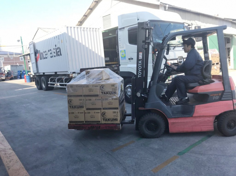 Takumi Motor Oil - Nhớt Nhật sản xuất ở Nhật. Takumi Motor Oil - Nhớt Nhật sản xuất ở Nhật.