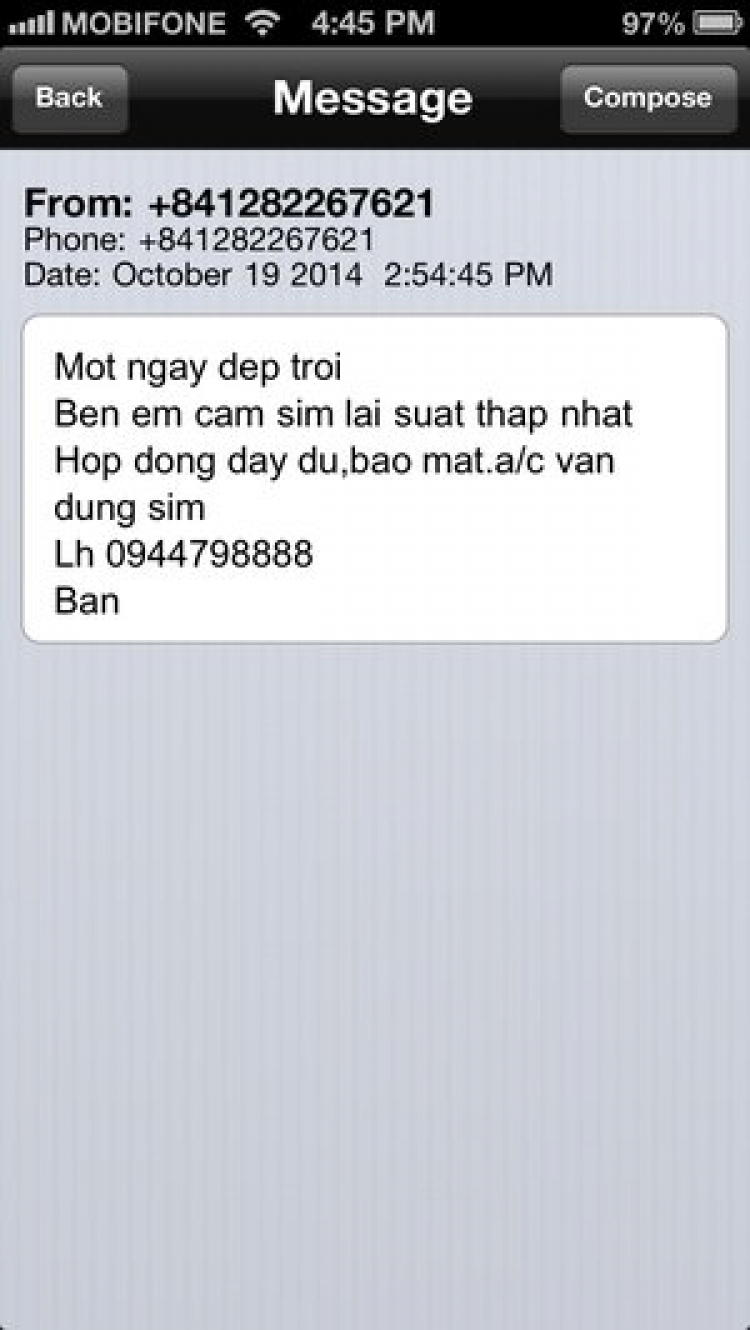 Bạn có đọc tin nhắn SMS khi lái xe !