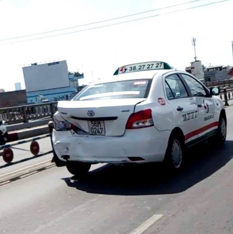 Taxi - Đúng là loại cướp đường