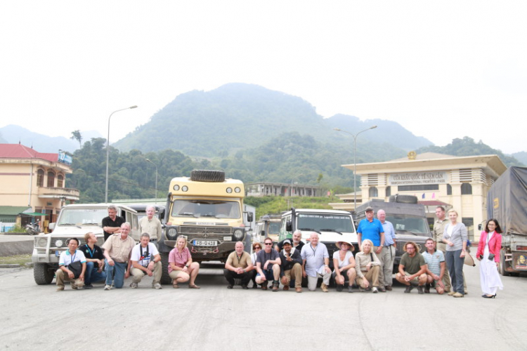 Trực tiếp: Đón đoàn Merecedes-Benz Offroad từ Đức đến Việt Nam Trực tiếp: Đón đoàn Merecedes-Benz Offroad từ Đức đến Việt Nam