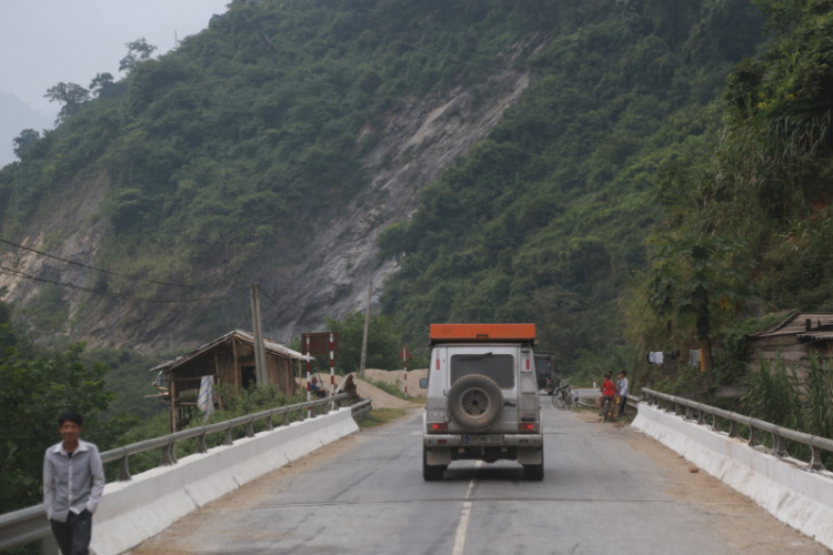 Trực tiếp: Đón đoàn Merecedes-Benz Offroad từ Đức đến Việt Nam Trực tiếp: Đón đoàn Merecedes-Benz Offroad từ Đức đến Việt Nam