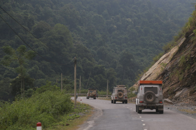 Trực tiếp: Đón đoàn Merecedes-Benz Offroad từ Đức đến Việt Nam Trực tiếp: Đón đoàn Merecedes-Benz Offroad từ Đức đến Việt Nam