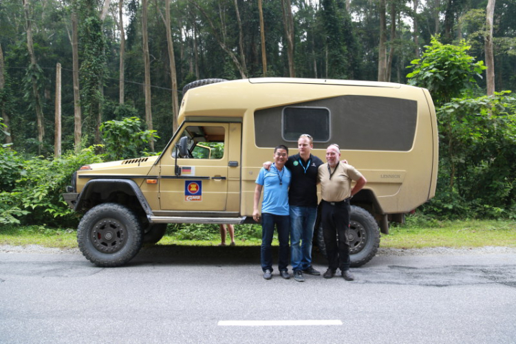 Trực tiếp: Đón đoàn Merecedes-Benz Offroad từ Đức đến Việt Nam