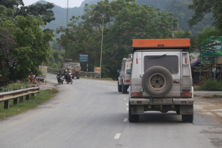 Trực tiếp: Đón đoàn Merecedes-Benz Offroad từ Đức đến Việt Nam