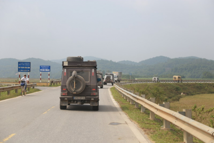 Trực tiếp: Đón đoàn Merecedes-Benz Offroad từ Đức đến Việt Nam Trực tiếp: Đón đoàn Merecedes-Benz Offroad từ Đức đến Việt Nam