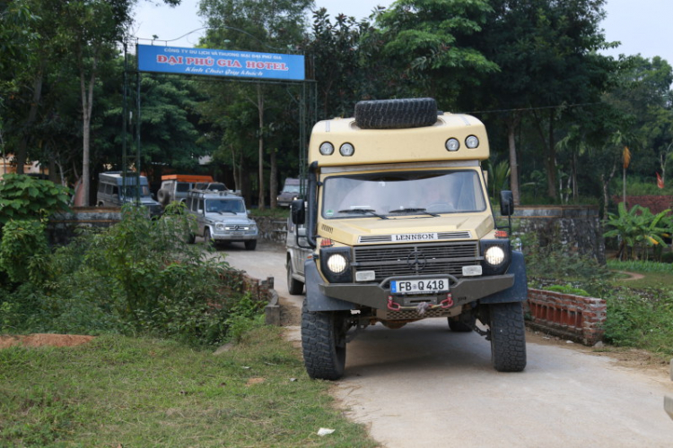 Trực tiếp: Đón đoàn Merecedes-Benz Offroad từ Đức đến Việt Nam