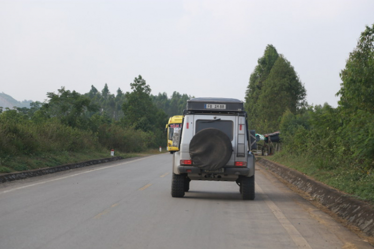Trực tiếp: Đón đoàn Merecedes-Benz Offroad từ Đức đến Việt Nam Trực tiếp: Đón đoàn Merecedes-Benz Offroad từ Đức đến Việt Nam