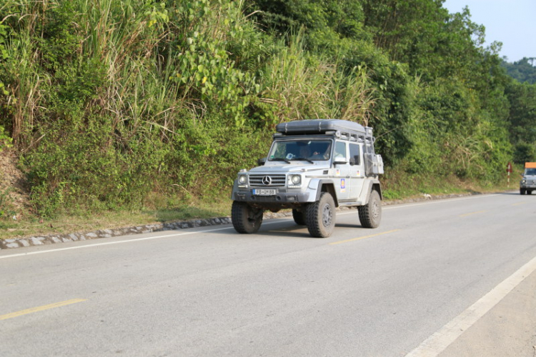 Trực tiếp: Đón đoàn Merecedes-Benz Offroad từ Đức đến Việt Nam