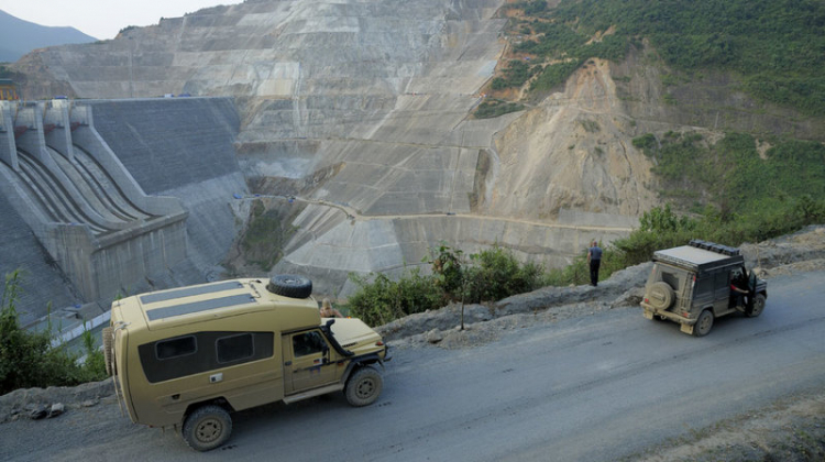 Trực tiếp: Đón đoàn Merecedes-Benz Offroad từ Đức đến Việt Nam