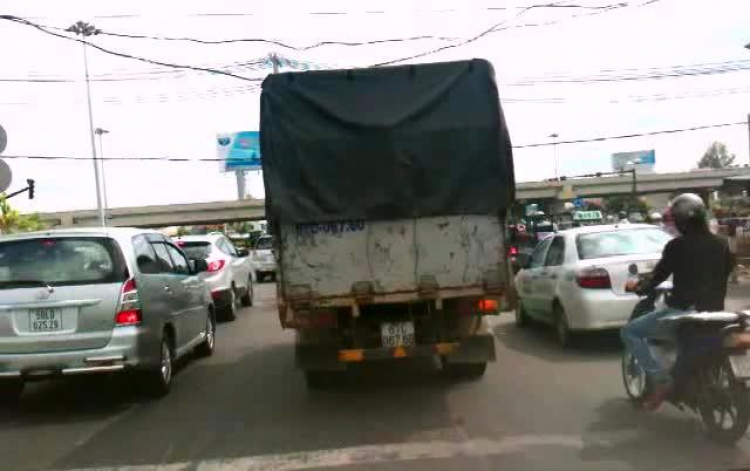 cảnh báo thường xuyên về Ngã Tư Bình Triệu cảnh báo thường xuyên về Ngã Tư Bình Triệu