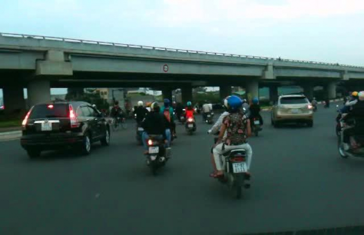 cảnh báo thường xuyên về Ngã Tư Bình Triệu cảnh báo thường xuyên về Ngã Tư Bình Triệu