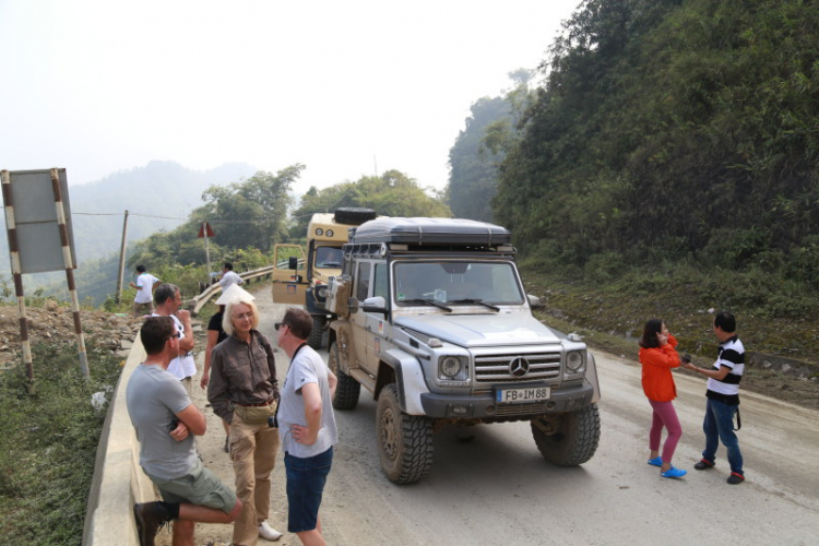 Trực tiếp: Đón đoàn Merecedes-Benz Offroad từ Đức đến Việt Nam