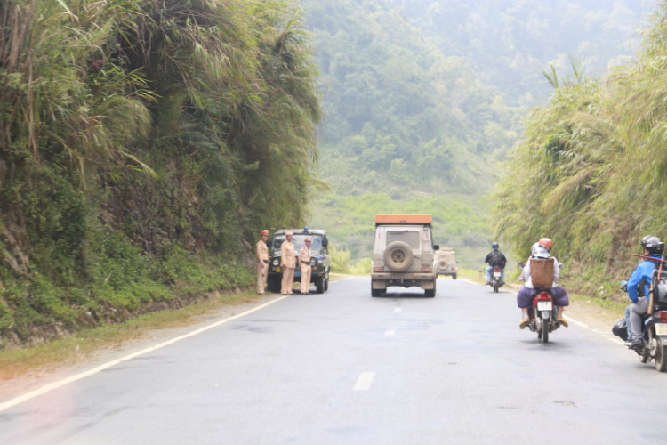 Trực tiếp: Đón đoàn Merecedes-Benz Offroad từ Đức đến Việt Nam