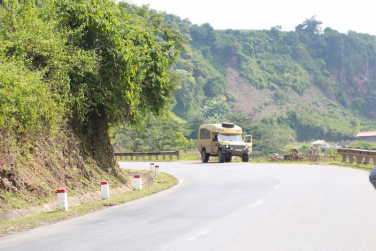 Trực tiếp: Đón đoàn Merecedes-Benz Offroad từ Đức đến Việt Nam