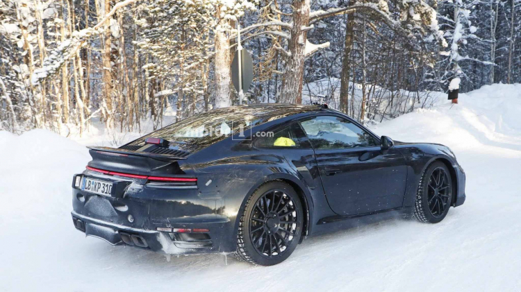 Porsche cho biết sẽ có chiếc 911 hybrid mạnh 700 mã lực