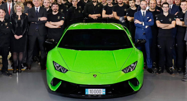 Lamborghini sản xuất chiếc Huracan thứ 10.000