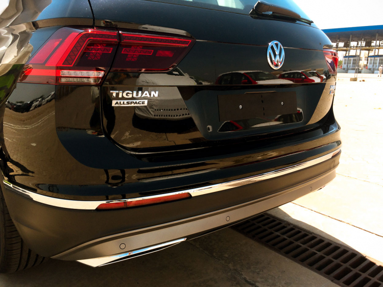 Volkswagen Tiguan Allspace 7 chỗ xuất hiện ở cảng Hiệp Phước