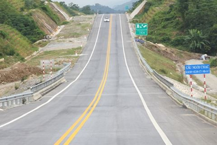 Cập nhật về đường bộ cao tốc Bắc-Nam, giấc mơ xuyên Việt trở nên dễ dàng hơn Cập nhật về đường bộ cao tốc Bắc-Nam, giấc mơ xuyên Việt trở nên dễ dàng hơn