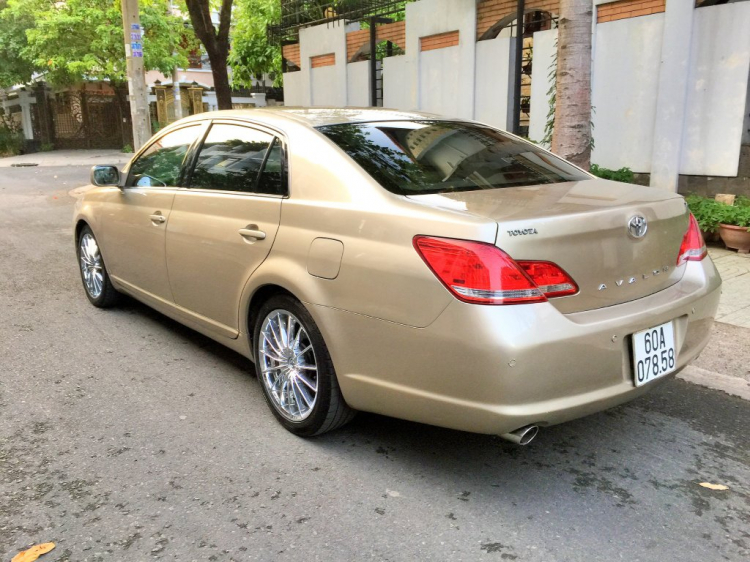 TOYOTA AVALON Xe VIP cho người sành điệu