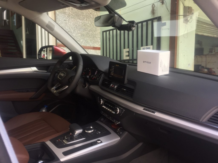 Audi Q5 lắp camera hành trình BlackVue siêu đẹp