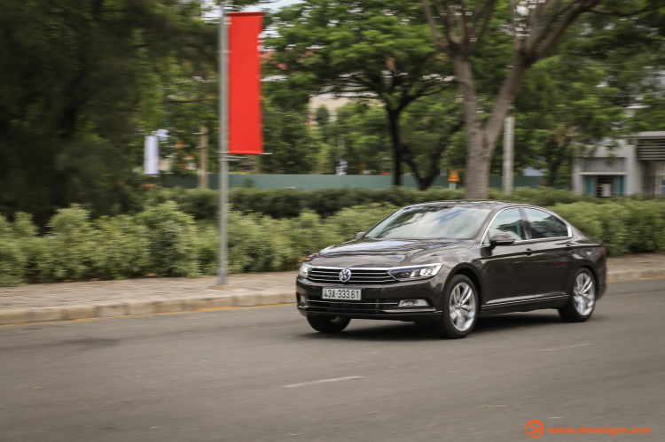 Volkswagen Passat Bluemotion: Sedan hạng D với thiết kế mạnh mẽ, kiểu nam tính đến từ Đức