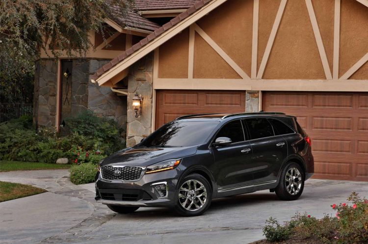 Kia Sorento 2019 có giá từ 591 triệu đồng tại Mỹ