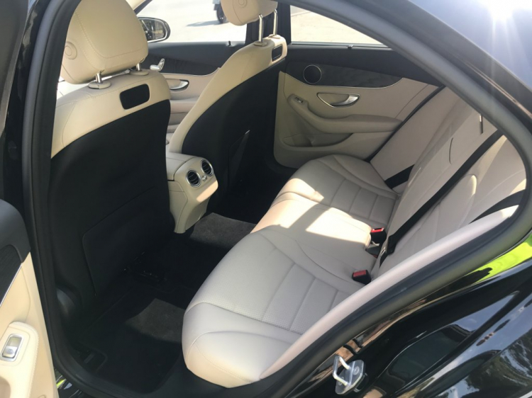 Cho thuê xe Mercedes C200 đời 2018