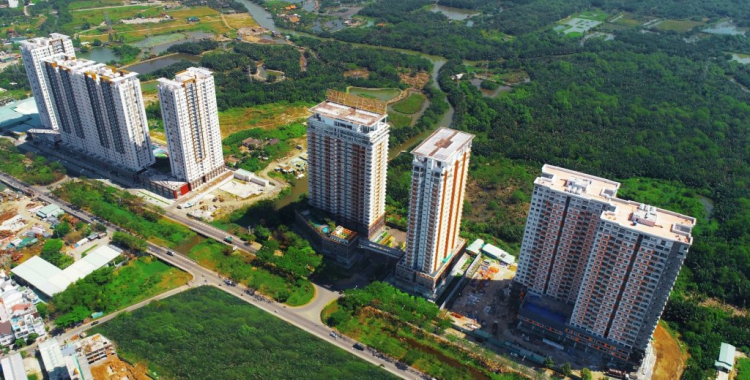 Dragon Hill và Cosmo City - các bác tư vấn giúp em với