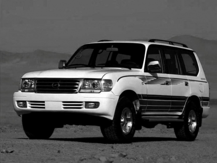 Toy-LandCruiser-made-in-China-1.jpg