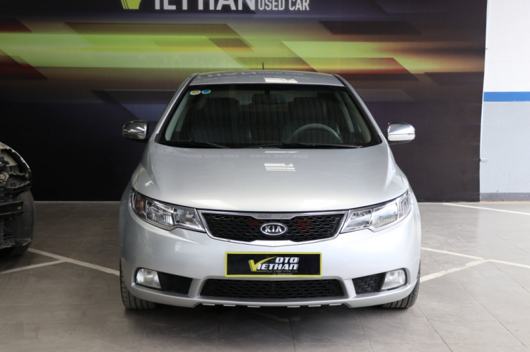 Cần bán xe KIA FORTE EX 1.6MT 2012, bạc, xe còn đẹp