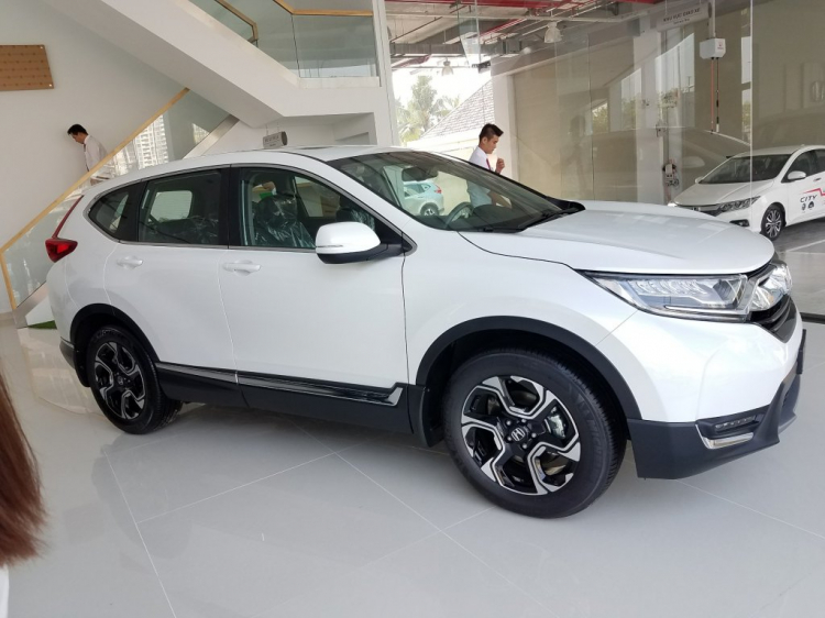 Cho em hỏi sớm nhất là ngày bao nhiêu mới nhận CRV được ạ