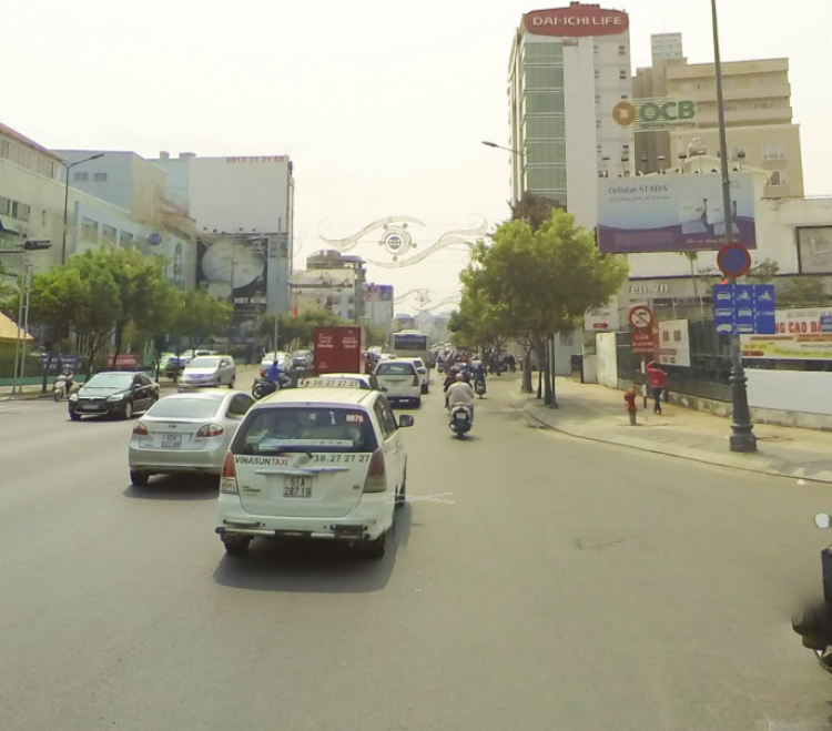 sao XXX không phạt xe 4B chạy làn 2B ? sao XXX không phạt xe 4B chạy làn 2B ?