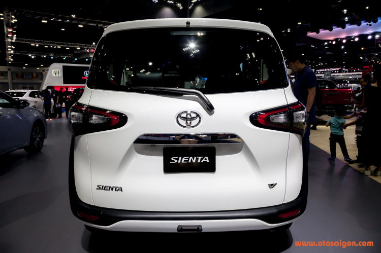 [BIMS 2018] Xe nhỏ 7 chỗ dành cho gia đình Toyota Sienta tại Bangkok Motor Show