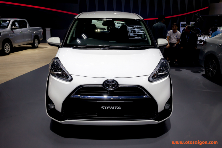 [BIMS 2018] Xe nhỏ 7 chỗ dành cho gia đình Toyota Sienta tại Bangkok Motor Show