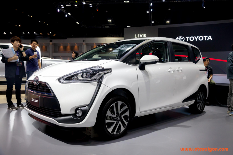 [BIMS 2018] Xe nhỏ 7 chỗ dành cho gia đình Toyota Sienta tại Bangkok Motor Show